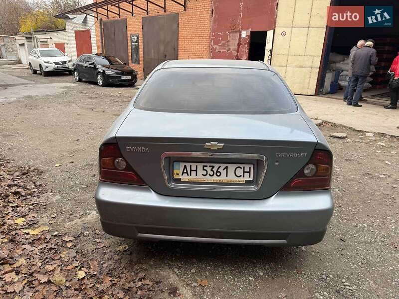 Седан Chevrolet Evanda 2005 в Дніпрі