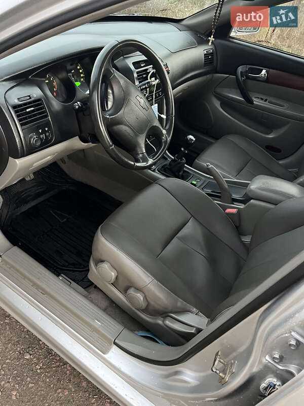 Седан Chevrolet Evanda 2006 в Киеве