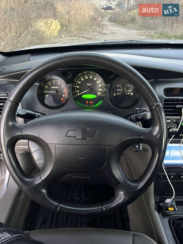 Седан Chevrolet Evanda 2006 в Киеве