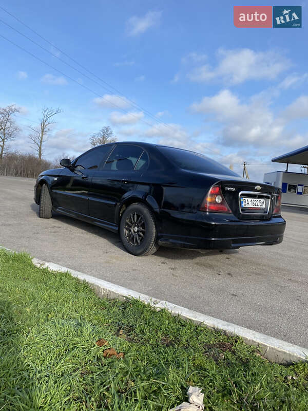 Седан Chevrolet Evanda 2005 в Бобринце