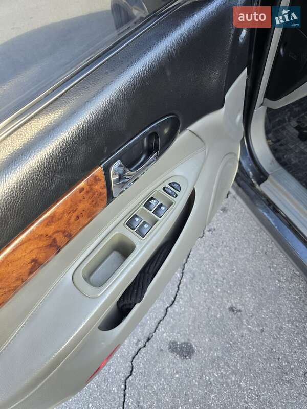 Седан Chevrolet Evanda 2005 в Виннице