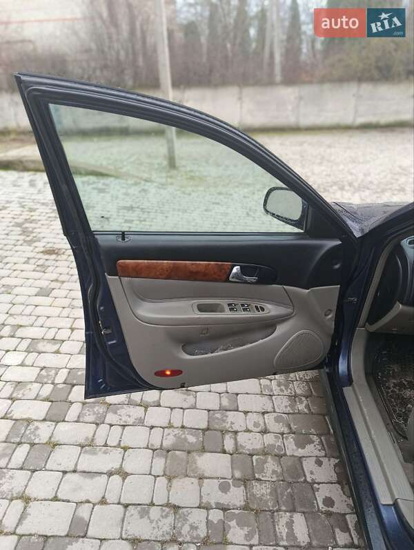 Седан Chevrolet Evanda 2006 в Борщеві