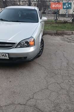 Седан Chevrolet Evanda 2006 в Кривом Роге