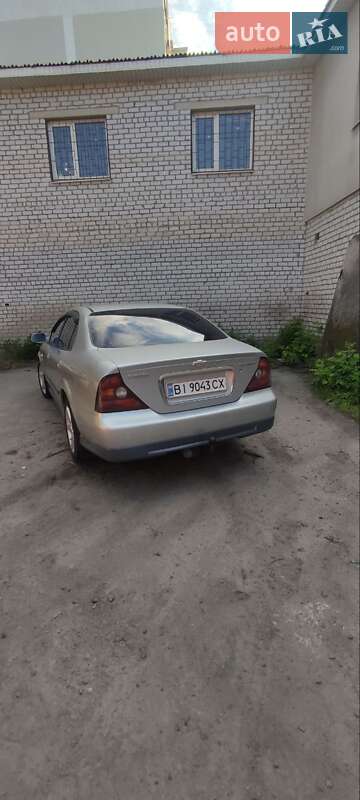 Седан Chevrolet Evanda 2005 в Кременчуці