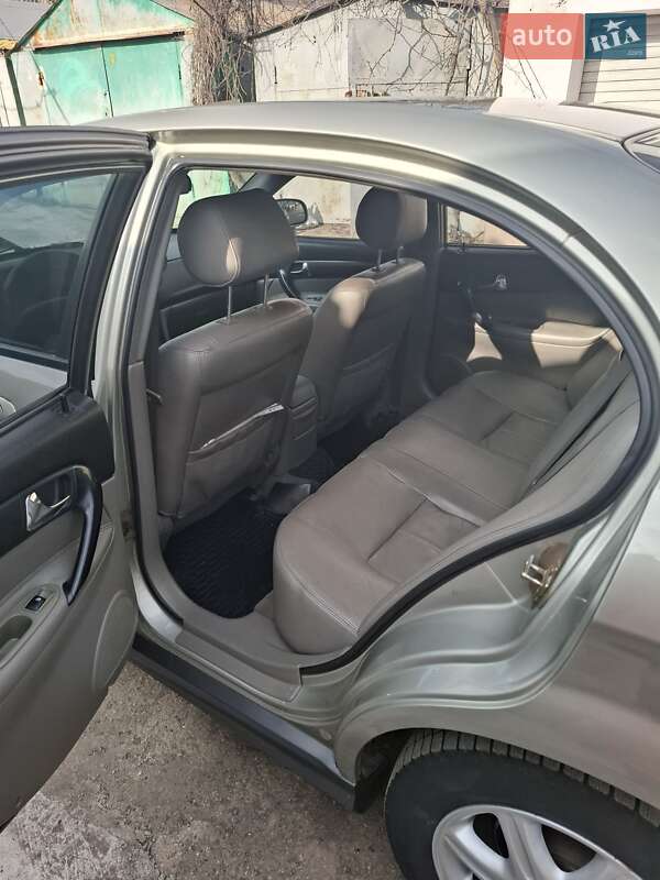 Седан Chevrolet Evanda 2005 в Черноморске