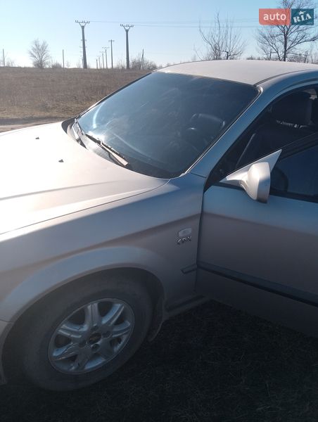Седан Chevrolet Evanda 2005 в Широкому фото 4 Седан Chevrolet Evanda 2005 в Широкому