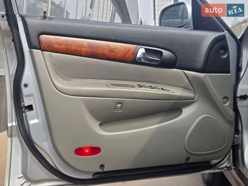 Седан Chevrolet Evanda 2006 в Киеве