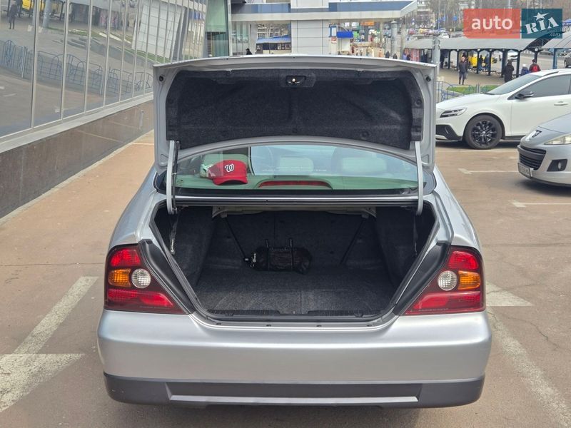 Седан Chevrolet Evanda 2006 в Киеве