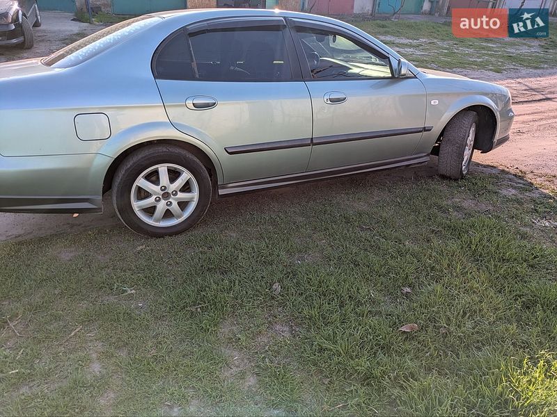 Седан Chevrolet Evanda 2005 в Южном