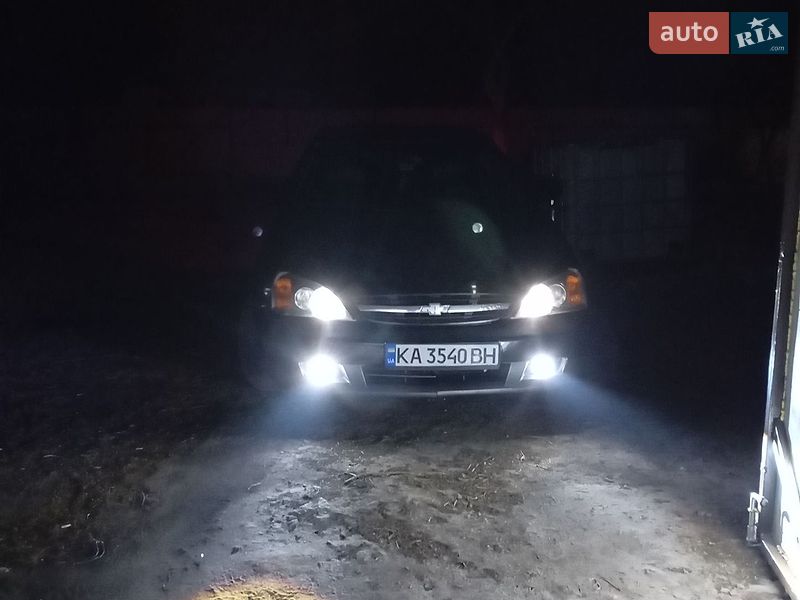 Седан Chevrolet Evanda 2006 в Миронівці