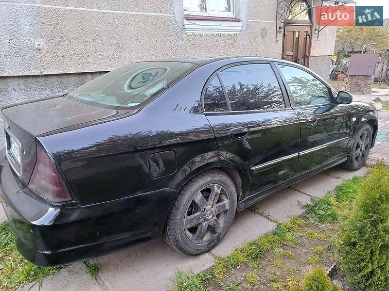 Седан Chevrolet Evanda 2006 в Мостиске