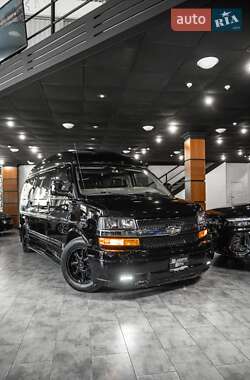 Минивэн Chevrolet Express 2014 в 