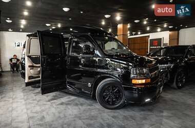 Минивэн Chevrolet Express 2014 в 