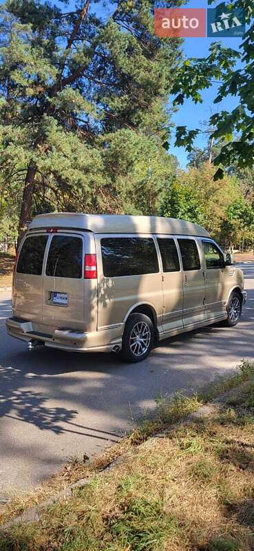 Минивэн Chevrolet Express 2011 в Киеве