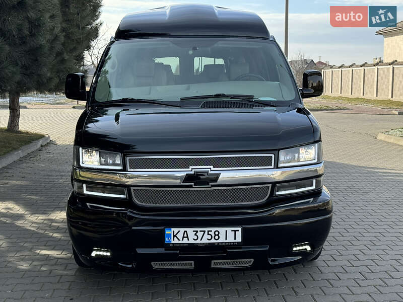 Минивэн Chevrolet Express 2013 в Киеве
