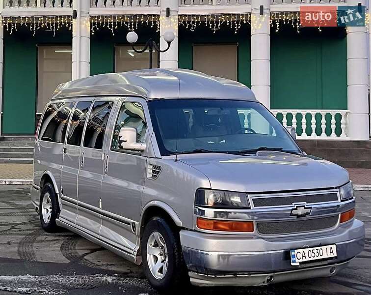 Минивэн Chevrolet Express 2008 в 