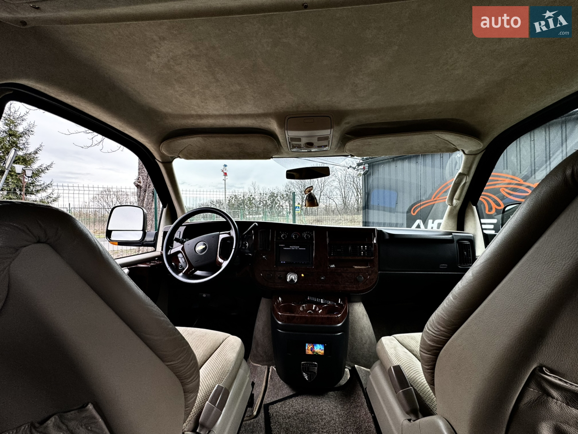2010 Chevrolet Express - мініатюра 14