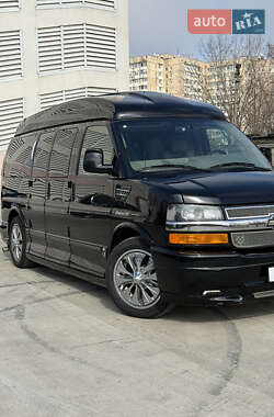 Минивэн Chevrolet Express 2013 в 