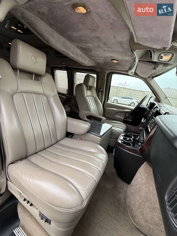 Мінівен Chevrolet Express 2013 в Одесі