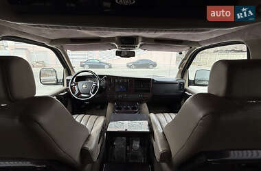 Минивэн Chevrolet Express 2013 в 