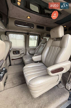 Минивэн Chevrolet Express 2013 в 