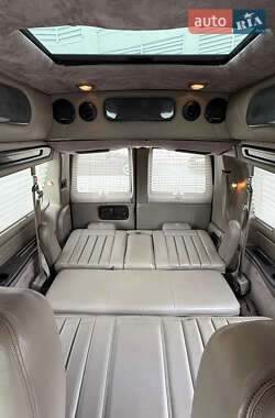 Минивэн Chevrolet Express 2013 в 