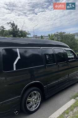 Минивэн Chevrolet Express 2004 в 