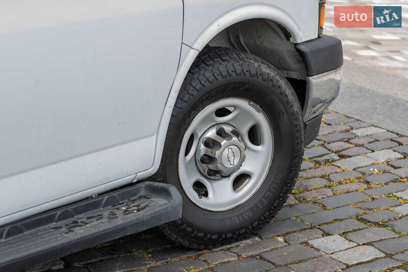 Минивэн Chevrolet Express 2018 в Киеве фото 17 Минивэн Chevrolet Express 2018 в Киеве