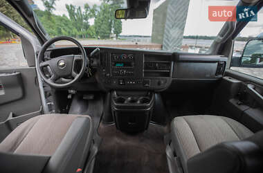 Минивэн Chevrolet Express 2018 в 