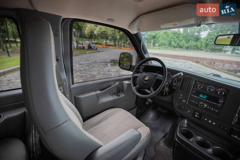 Минивэн Chevrolet Express 2018 в Киеве фото 25 Минивэн Chevrolet Express 2018 в Киеве
