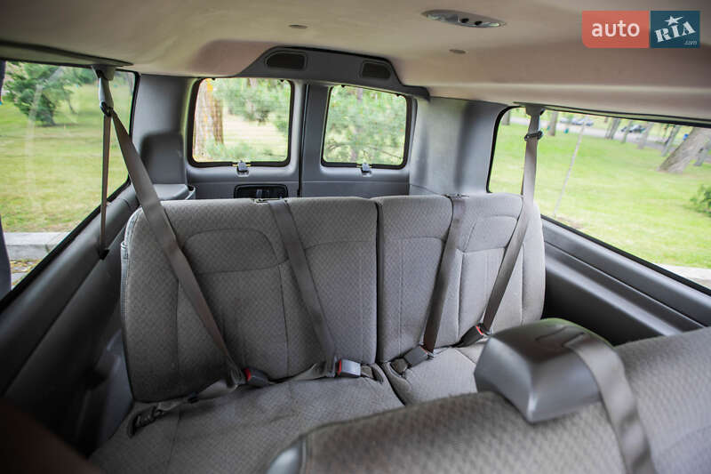 Минивэн Chevrolet Express 2018 в Киеве фото 34 Минивэн Chevrolet Express 2018 в Киеве