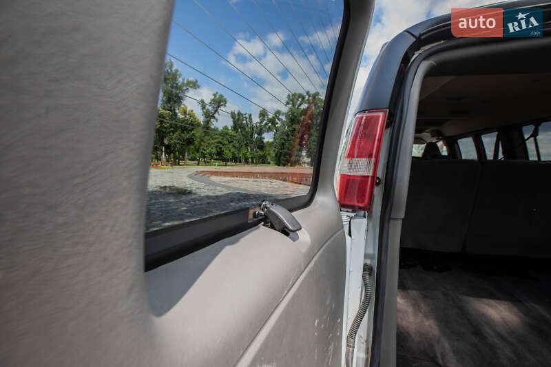 Минивэн Chevrolet Express 2018 в Киеве фото 53 Минивэн Chevrolet Express 2018 в Киеве