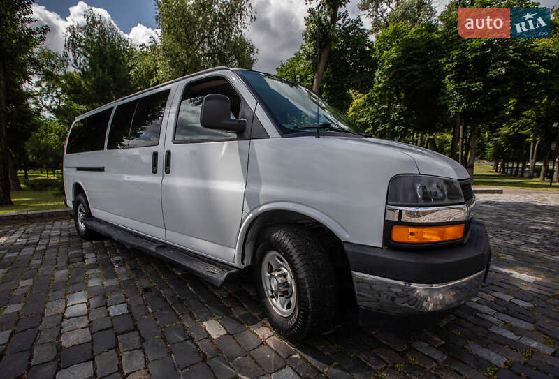 Минивэн Chevrolet Express 2018 в Киеве фото 67 Минивэн Chevrolet Express 2018 в Киеве