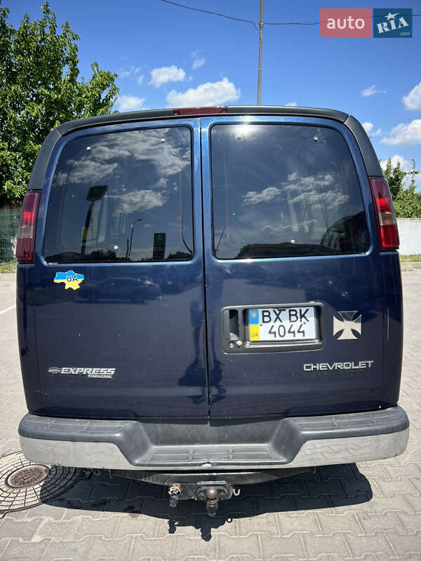 Минивэн Chevrolet Express 2006 в Хмельницком