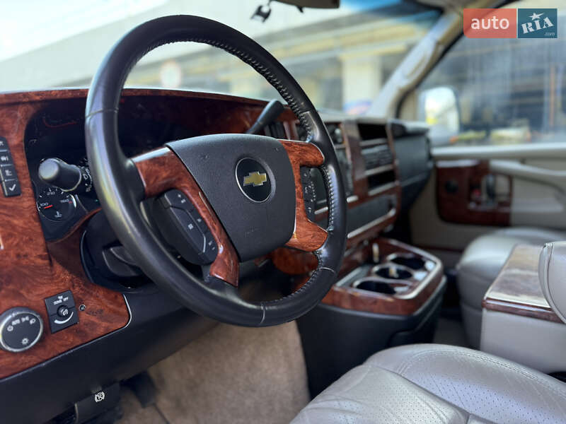 Минивэн Chevrolet Express 2012 в Киеве