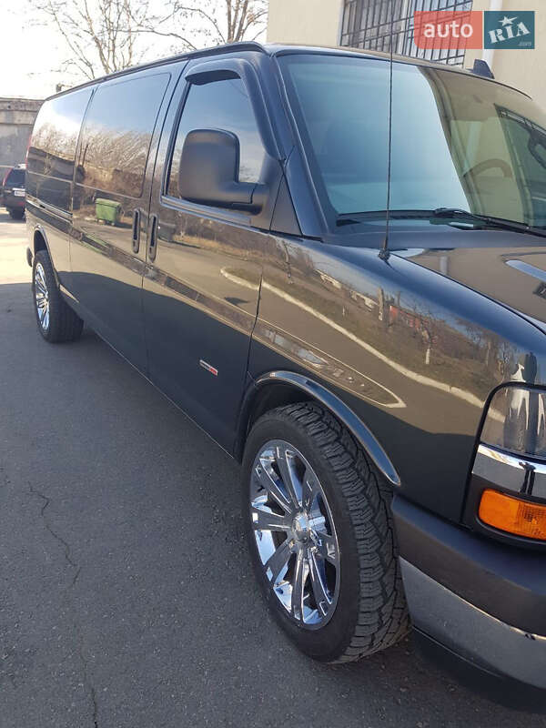 Минивэн Chevrolet Express 2017 в Днепре фото 3 Минивэн Chevrolet Express 2017 в Днепре