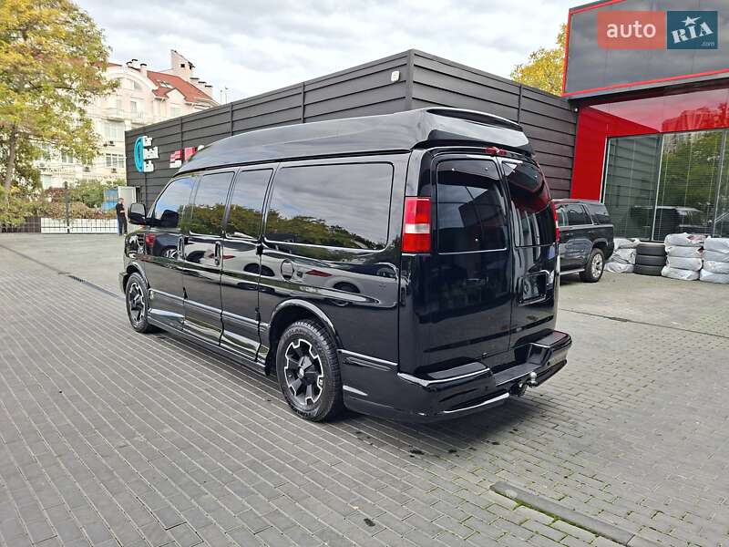 Мінівен Chevrolet Express 2008 в Одесі