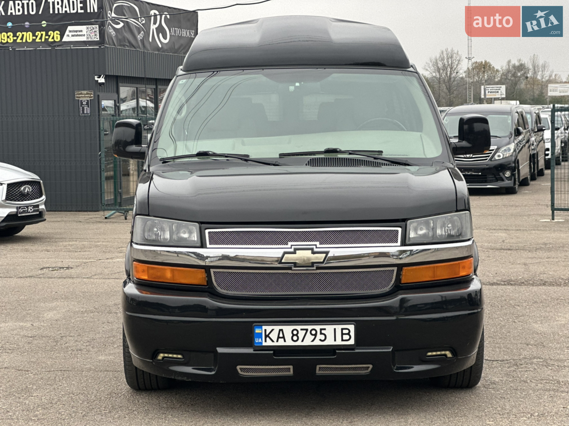 2012 Chevrolet Express - мініатюра 2