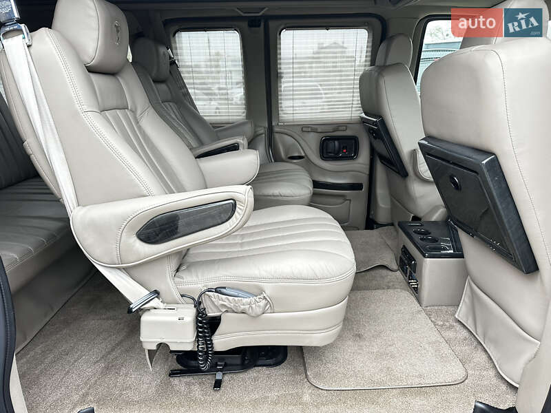 Мінівен Chevrolet Express 2012 в Києві