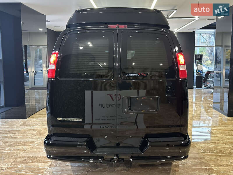 Минивэн Chevrolet Express 2013 в Киеве фото 10 Минивэн Chevrolet Express 2013 в Киеве