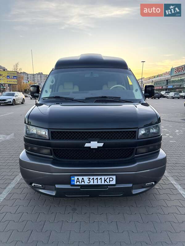 Мінівен Chevrolet Express 2008 в Києві