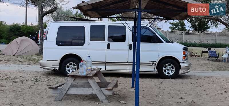 Минивэн Chevrolet Express 2002 в Одессе фото 4 Минивэн Chevrolet Express 2002 в Одессе