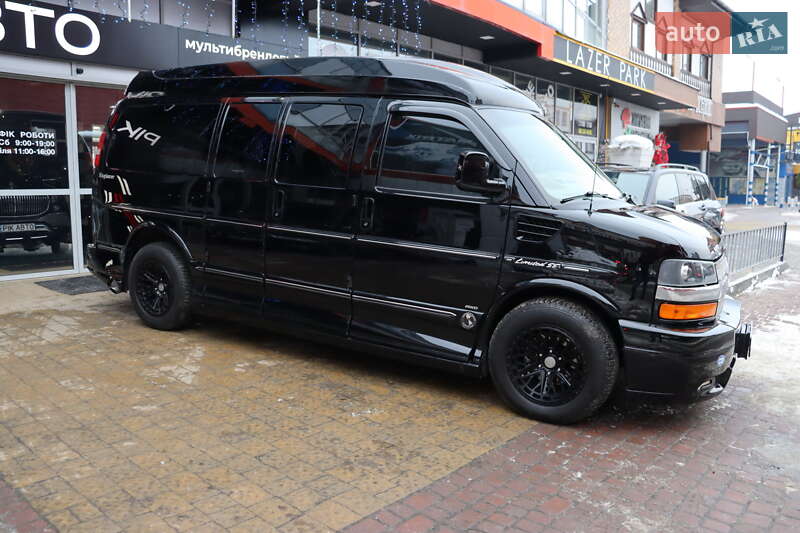 Мінівен Chevrolet Express 2014 в Львові