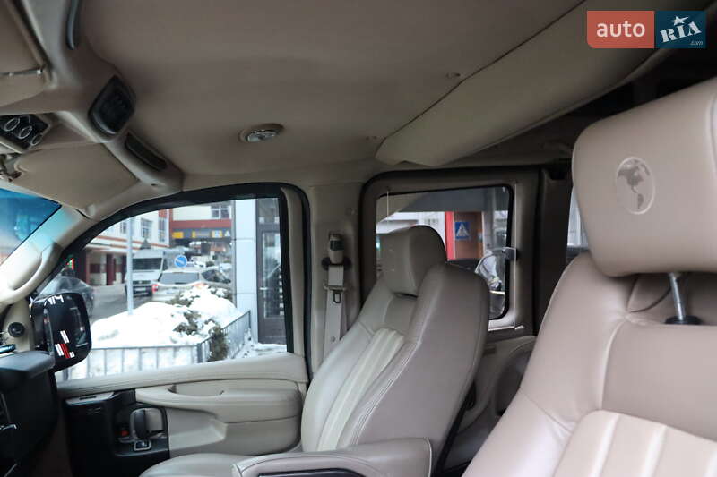 Мінівен Chevrolet Express 2014 в Львові