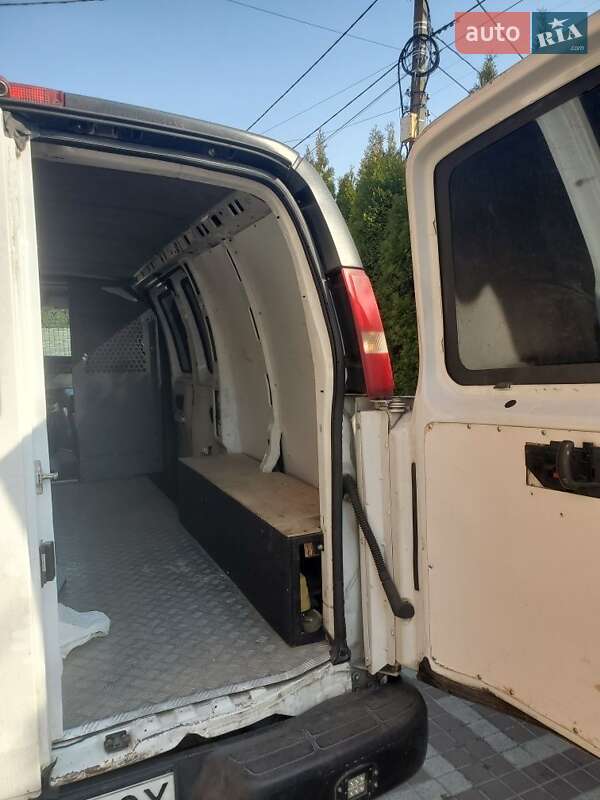 Минивэн Chevrolet Express 2007 в Киеве