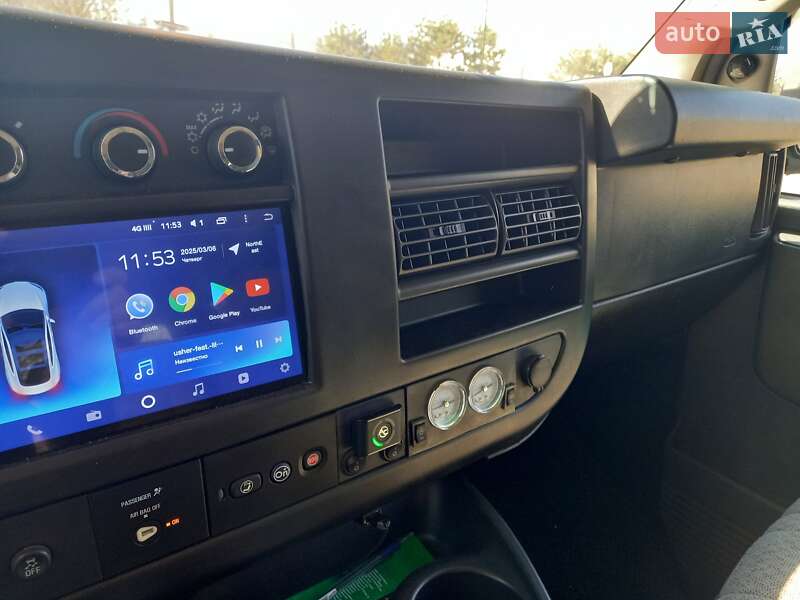 Мінівен Chevrolet Express 2017 в Долині