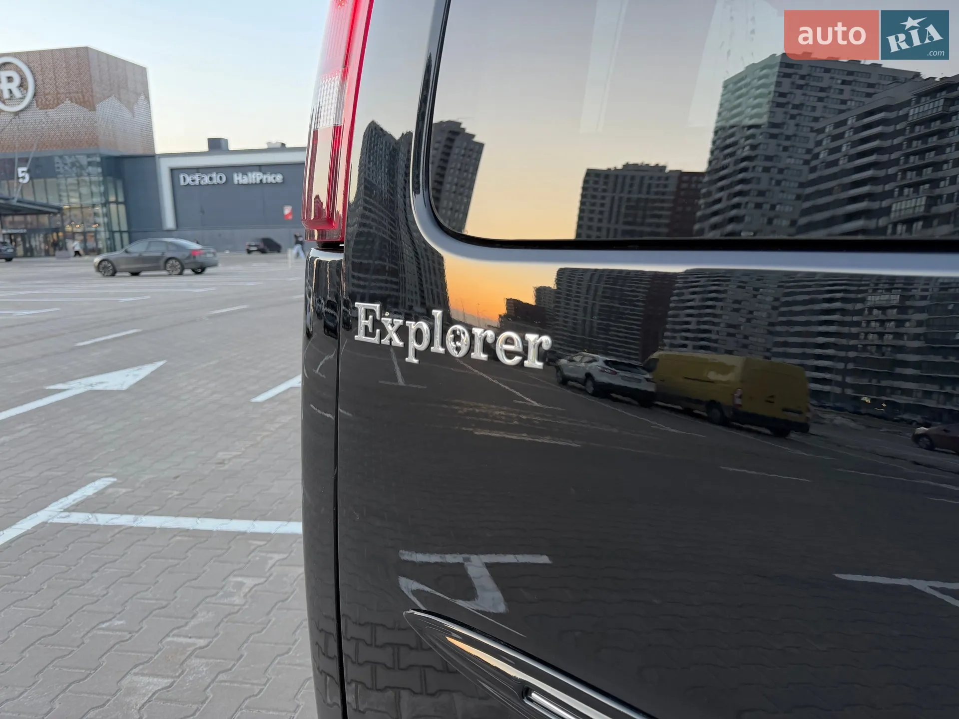 2010 Chevrolet Express - мініатюра 18