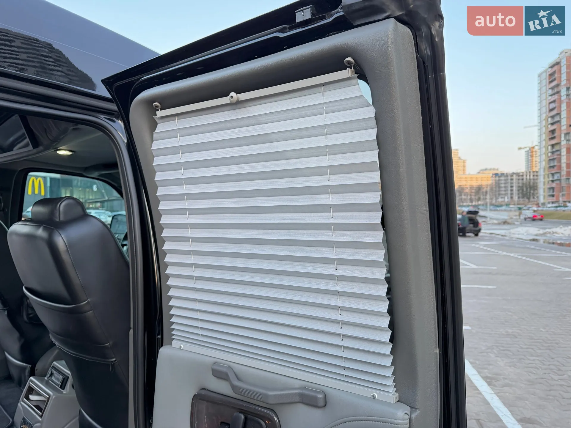 2010 Chevrolet Express - мініатюра 42