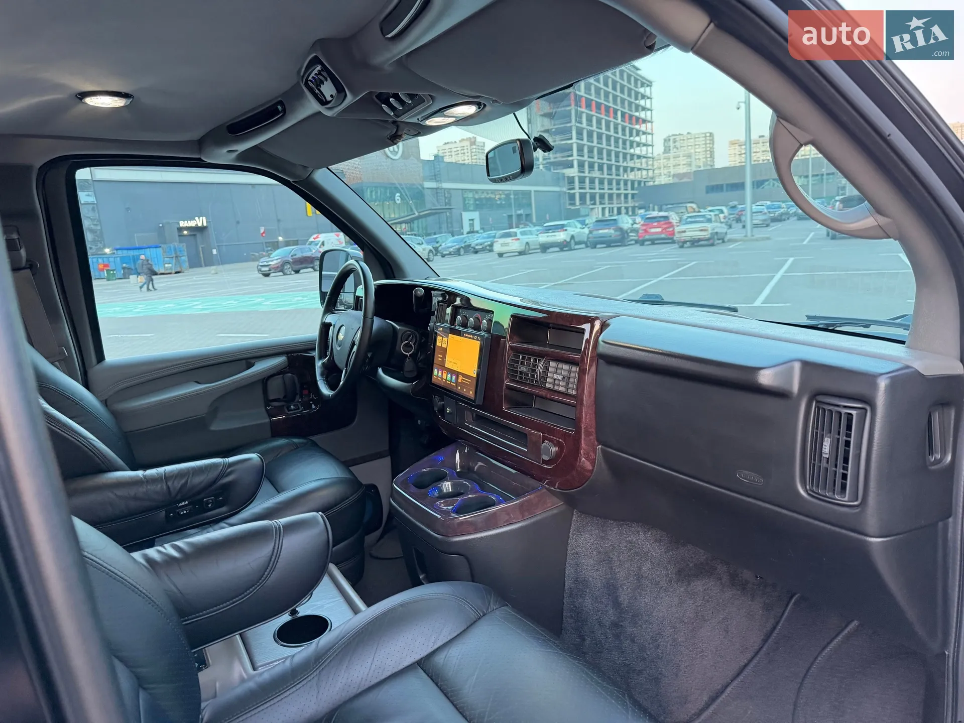 2010 Chevrolet Express - мініатюра 44