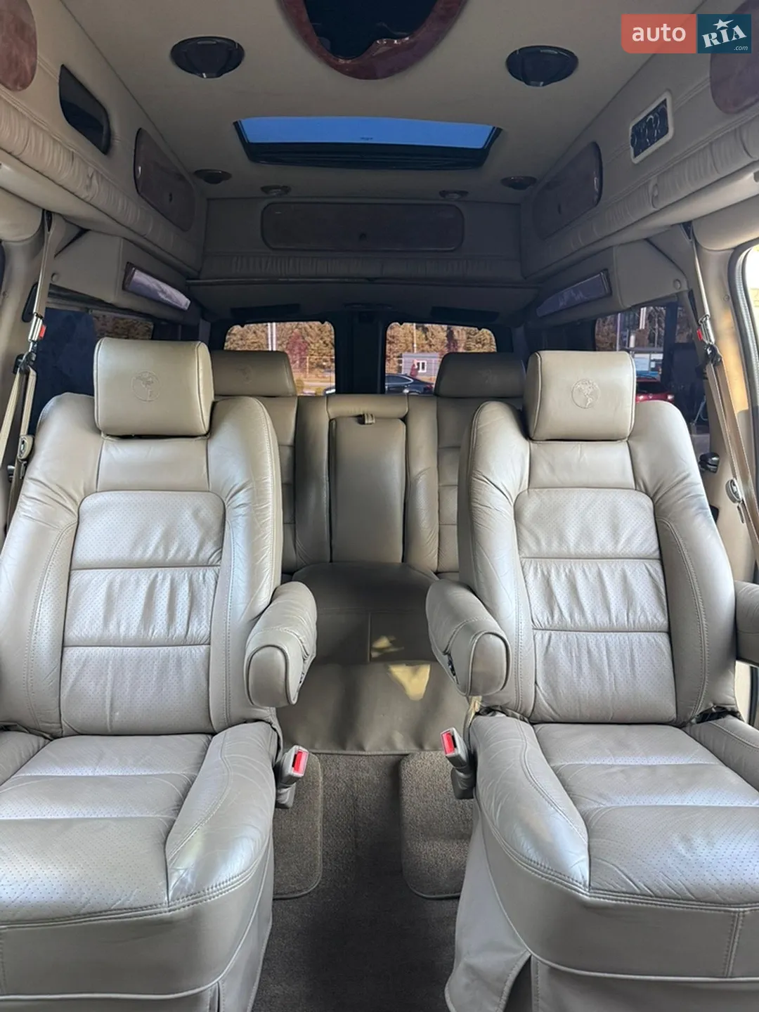 2012 Chevrolet Express - мініатюра 12